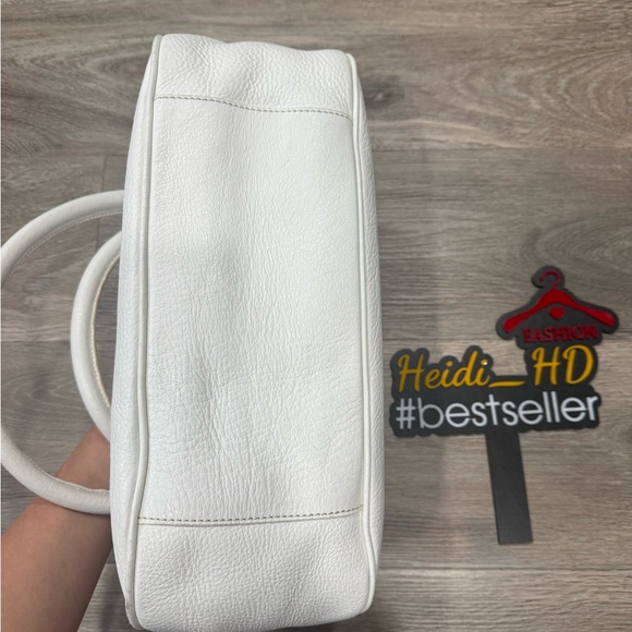 Prada White Vitello Daino Leather Shoulder Bag - Picture 4 of 10